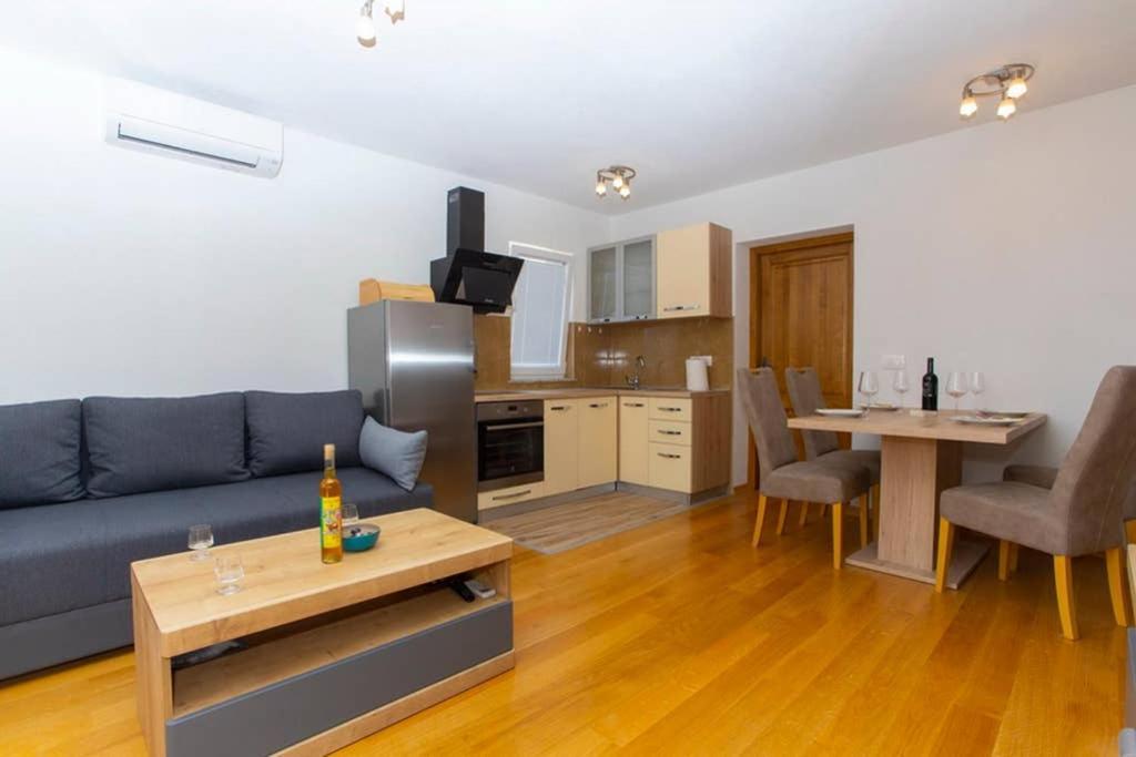 Apartments Vladimir #3 Makarska Exterior foto